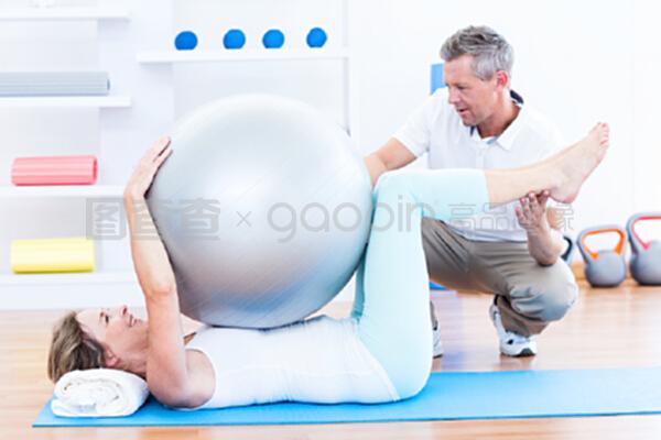 動起來，好心情 治療師如何通過運動球助力患者康復與休閑
